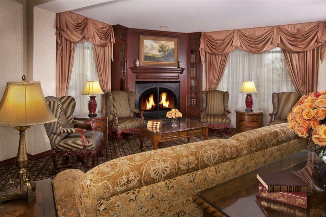Best Western Ontario Mills Mall Bagian luar foto