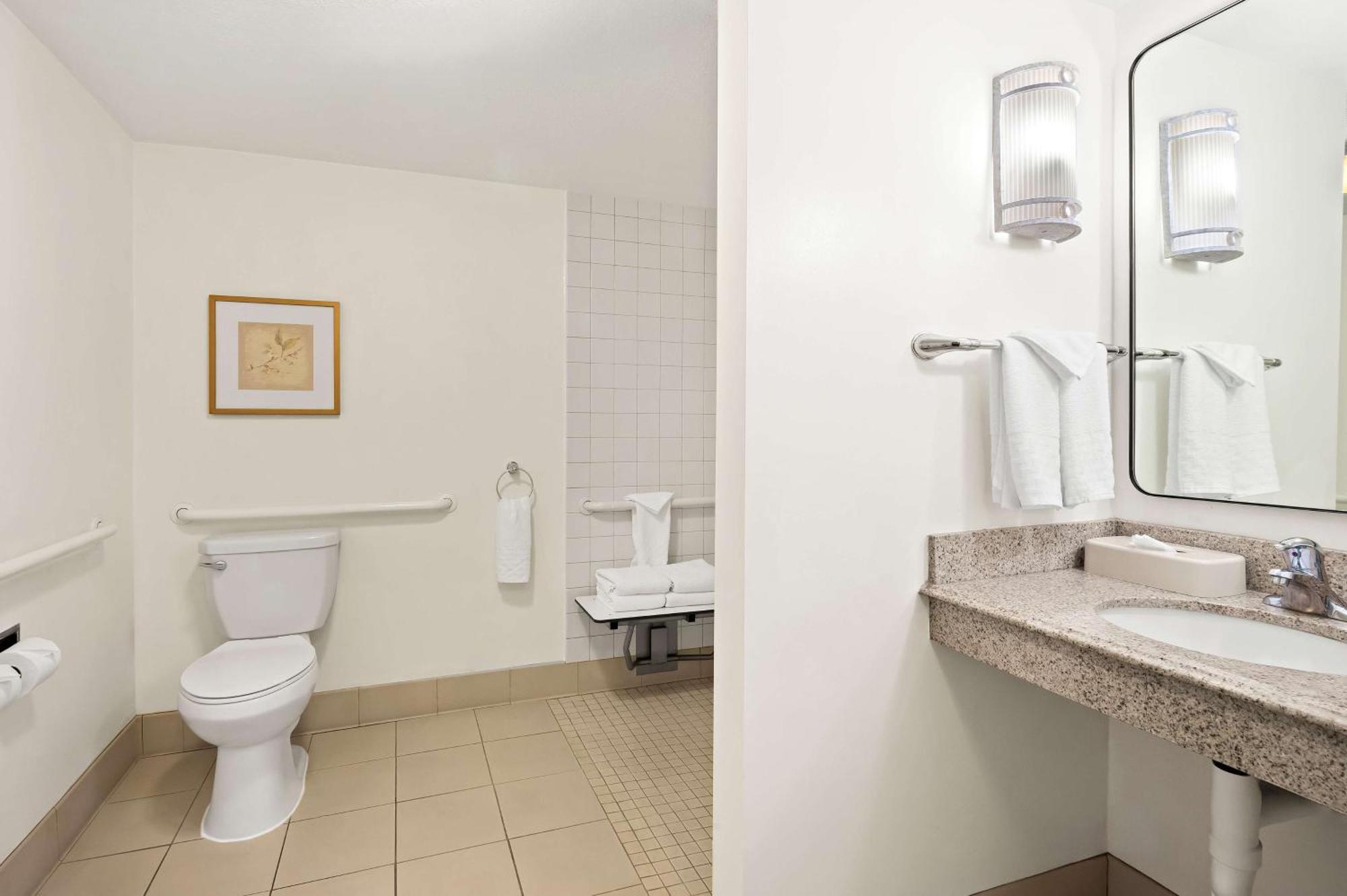 Best Western Ontario Mills Mall Bagian luar foto