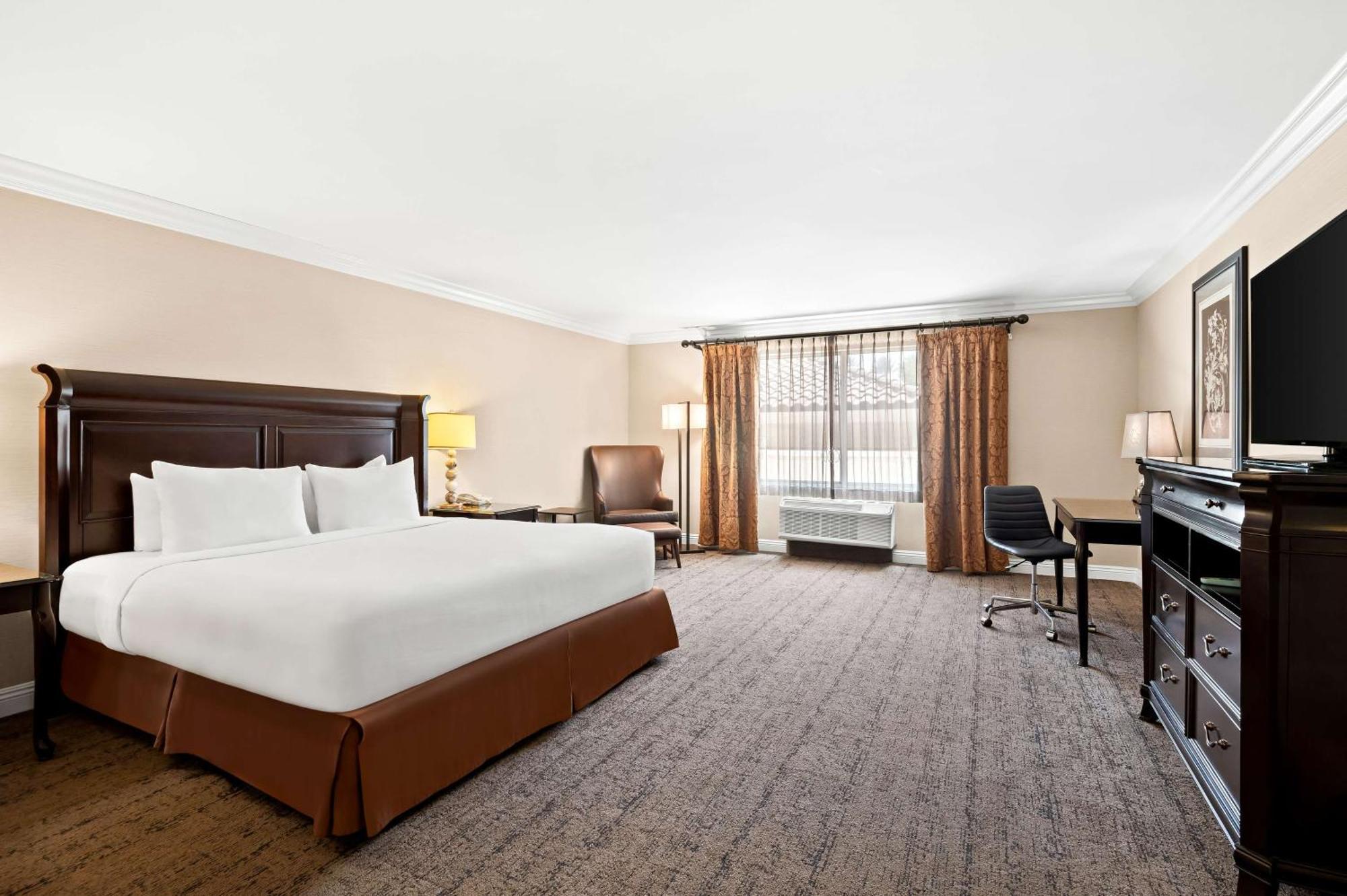 Best Western Ontario Mills Mall Bagian luar foto