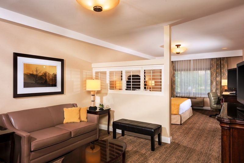Best Western Ontario Mills Mall Bagian luar foto
