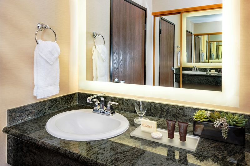 Best Western Ontario Mills Mall Bagian luar foto